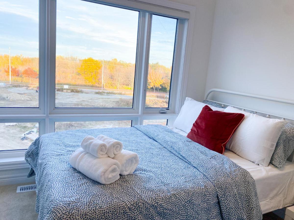 Elegant Rooms In Shared Townhouse Next To Beach 휘트비 외부 사진