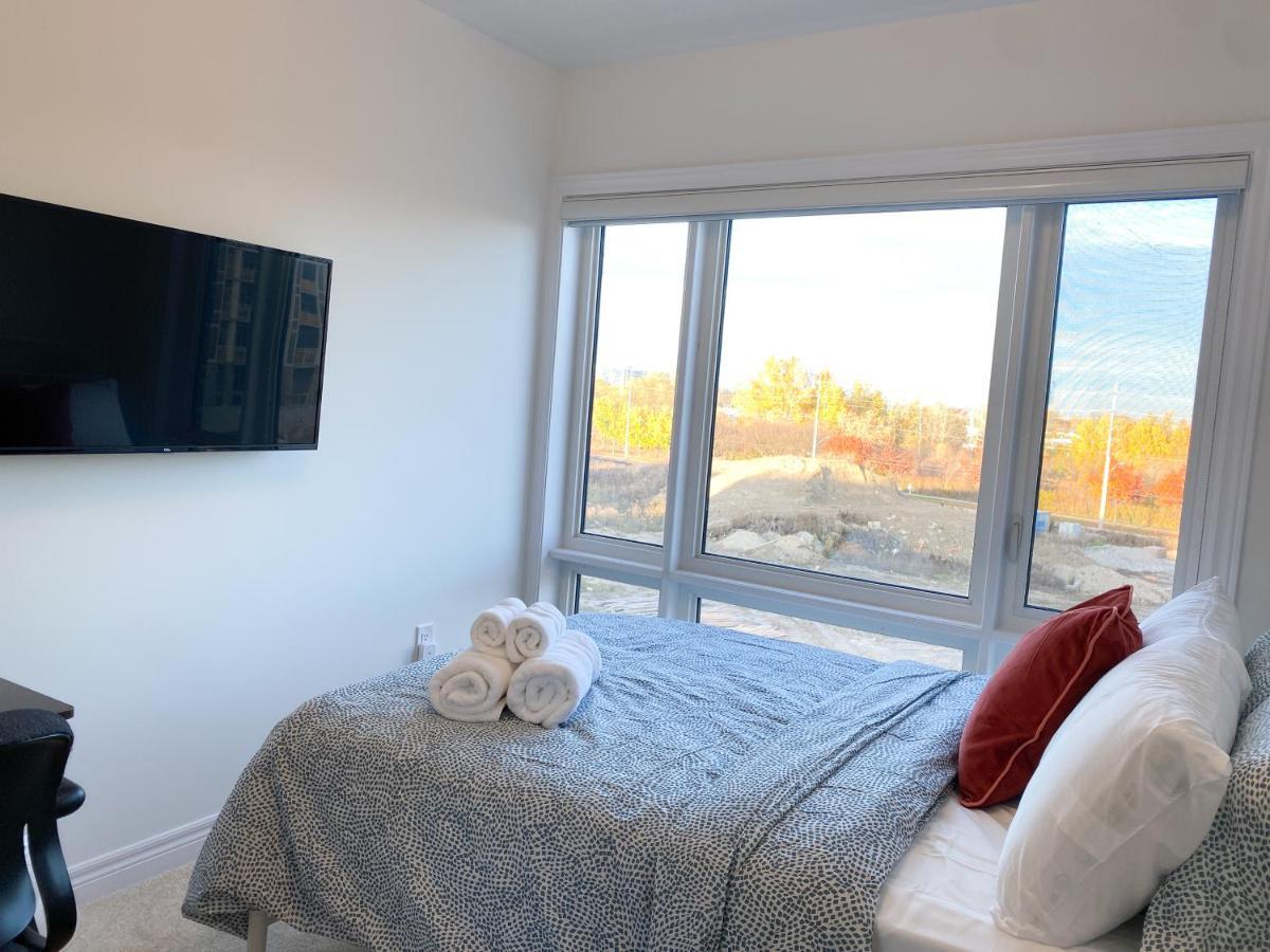 Elegant Rooms In Shared Townhouse Next To Beach 휘트비 외부 사진